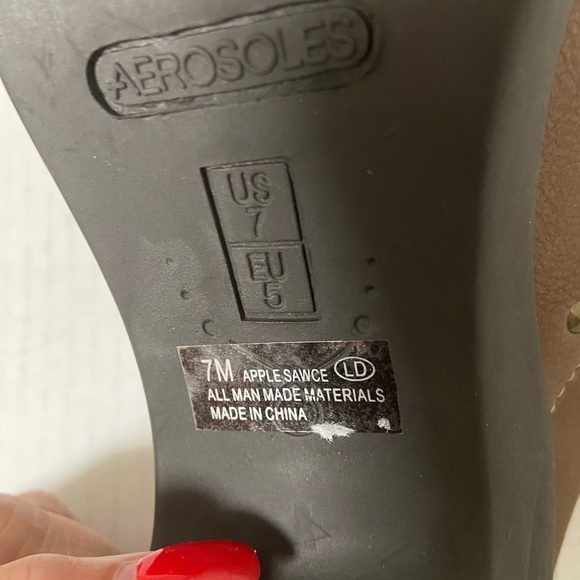 Aerosoles clogs/mules applesawce design leather w studs women's size 7 - Picture 3 of 6